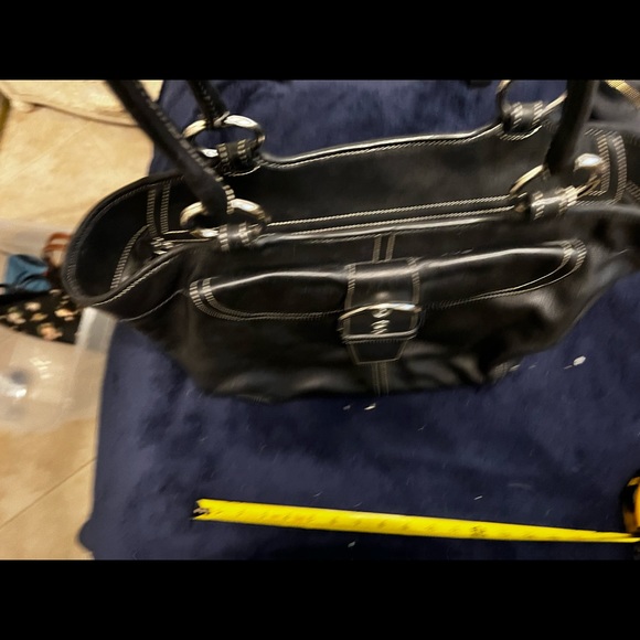 Large black leather Coach tote - Picture 4 of 7